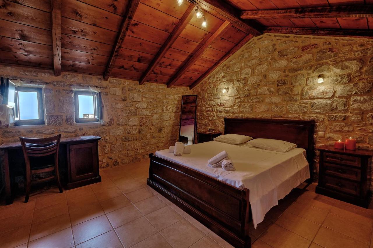 Achelatis Traditional Guest Houses アレオポリ エクステリア 写真