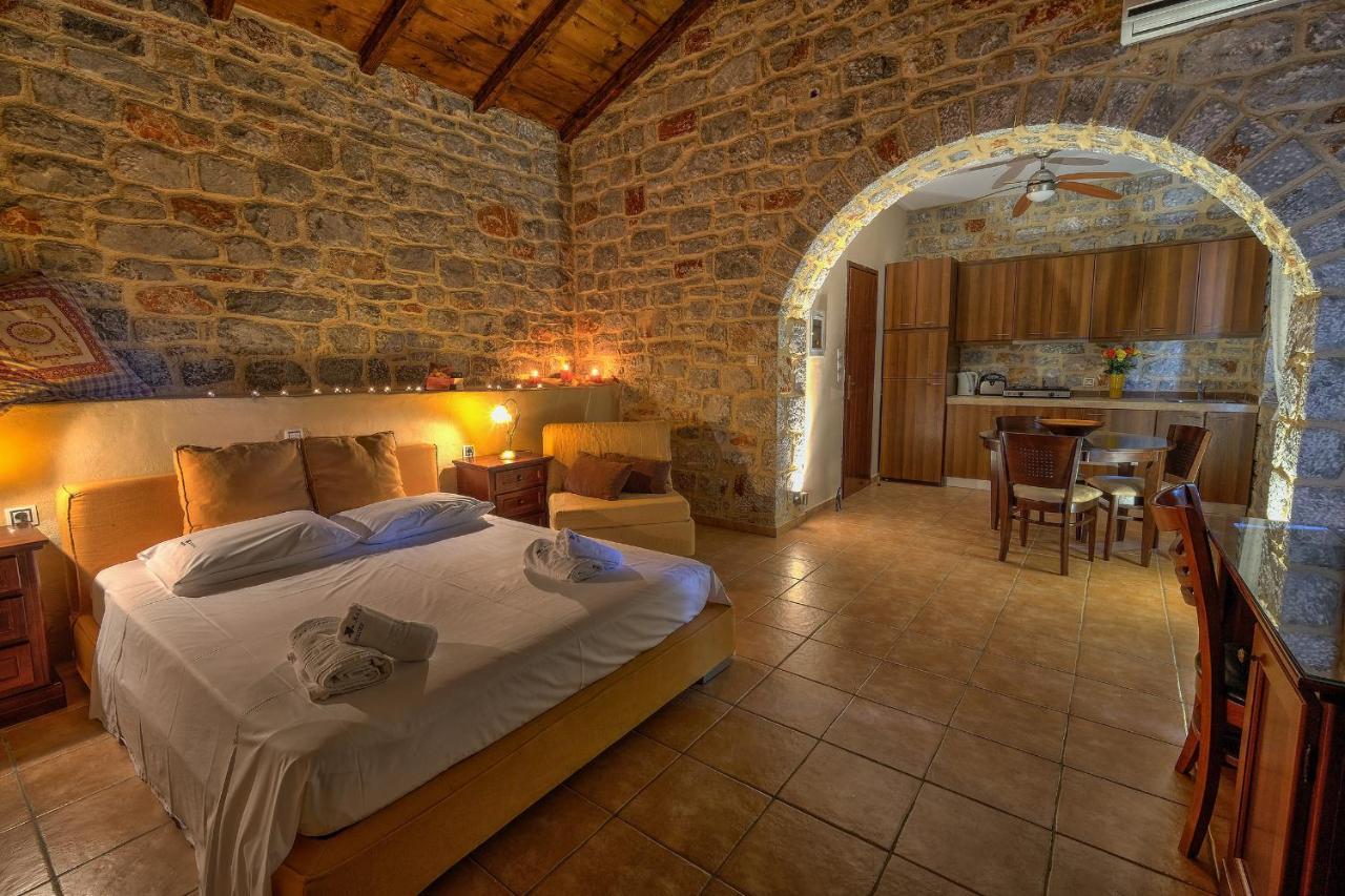 Achelatis Traditional Guest Houses アレオポリ エクステリア 写真