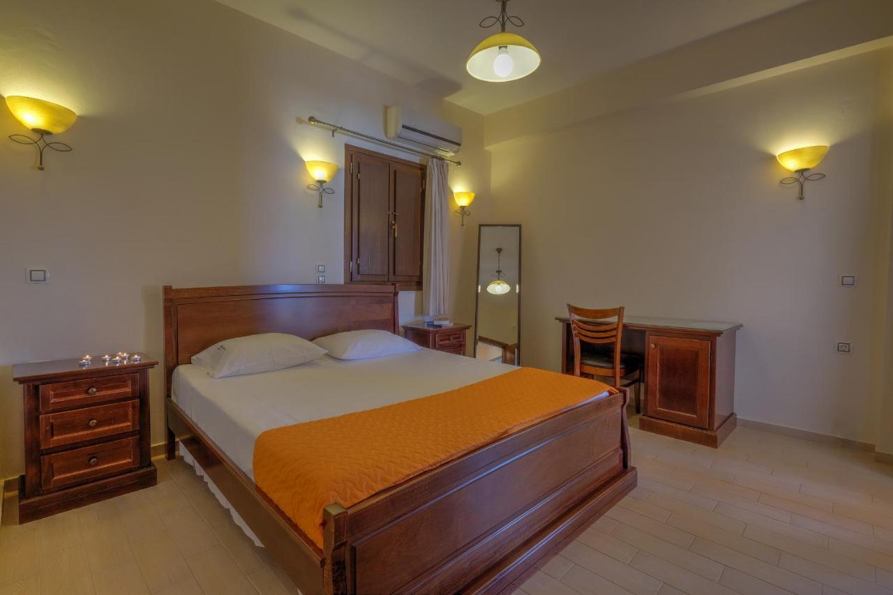 Achelatis Traditional Guest Houses アレオポリ エクステリア 写真