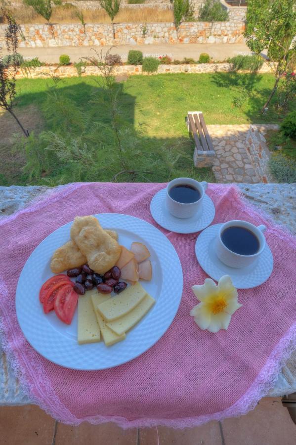 Achelatis Traditional Guest Houses アレオポリ エクステリア 写真