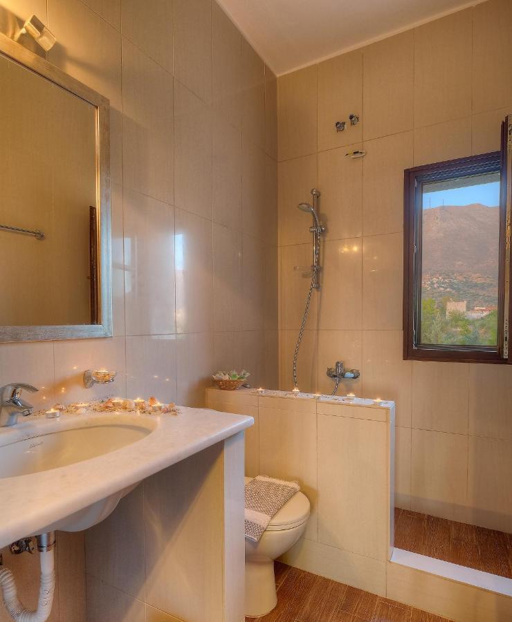 Achelatis Traditional Guest Houses アレオポリ エクステリア 写真