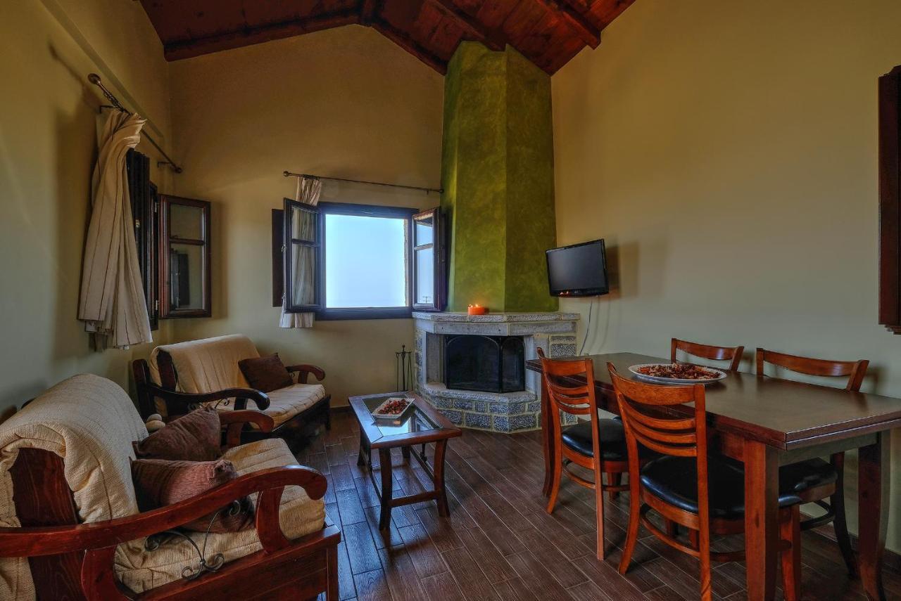 Achelatis Traditional Guest Houses アレオポリ エクステリア 写真