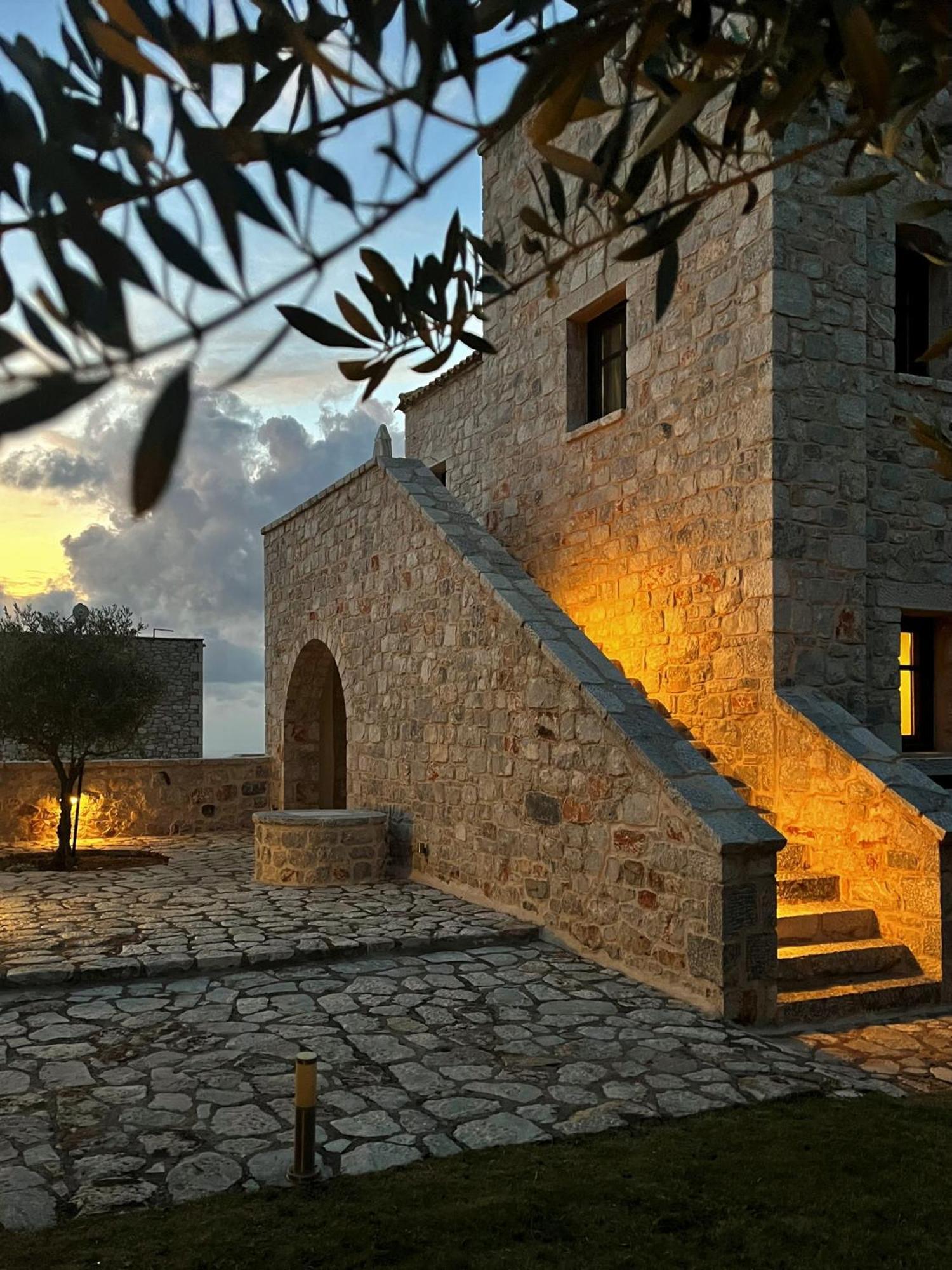 Achelatis Traditional Guest Houses アレオポリ エクステリア 写真