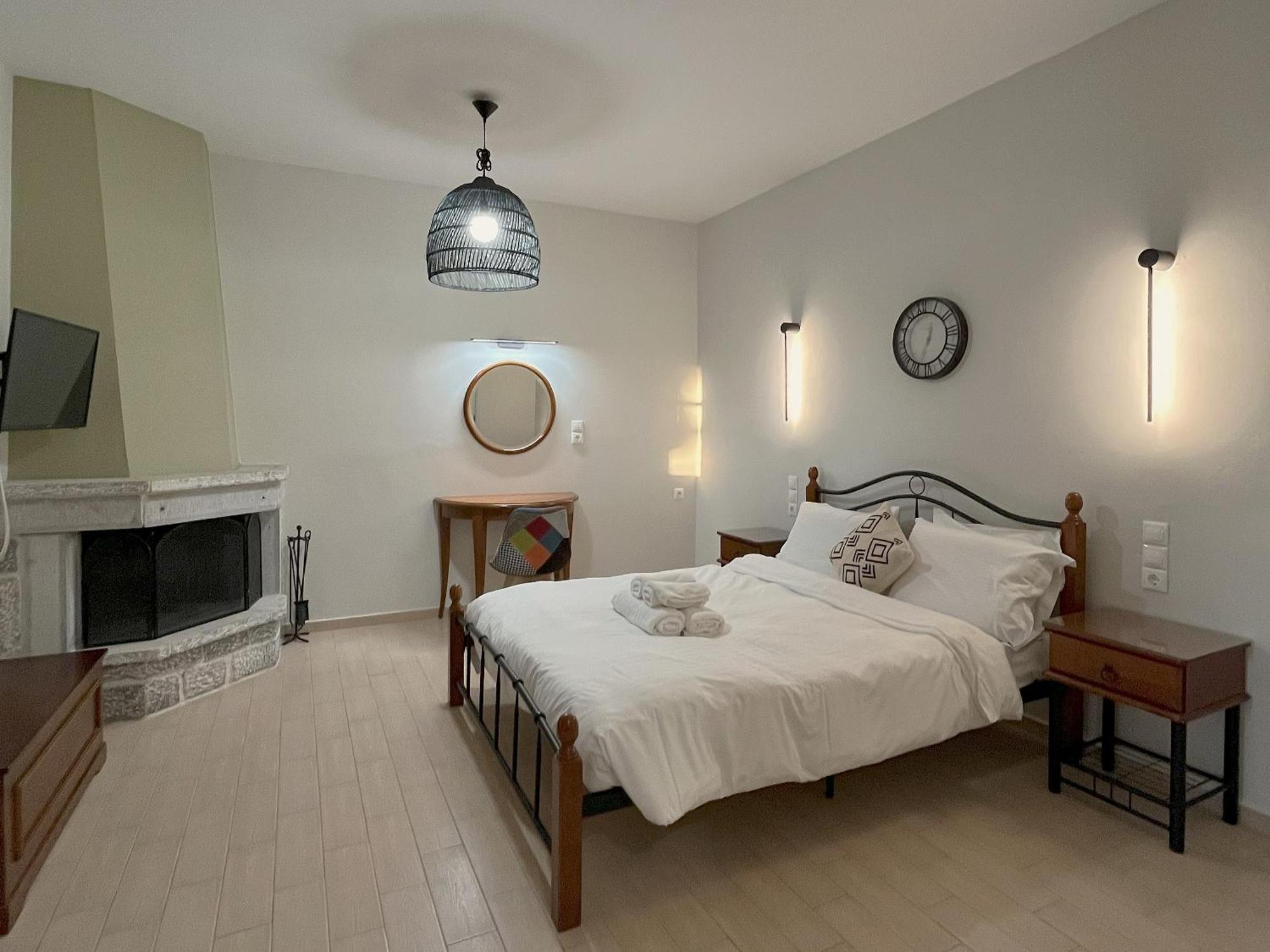 Achelatis Traditional Guest Houses アレオポリ エクステリア 写真